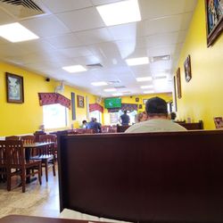 La Casita Fresh Mex Grill - Inside
