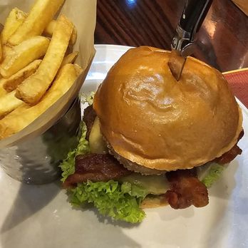 Hard Rock Cafe Manchester - American Near Me - Manchester, XGM