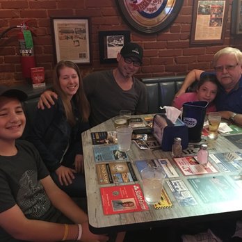 Eischen's Bar - Bars Near Me - Okarche, Oklahoma
