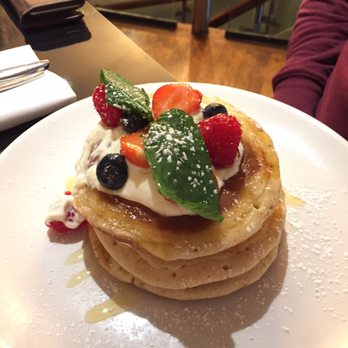 Browns West India Quay - Buttermilk pancakes - Brasseries Near Me - London, XGL Browns West India Quay - Buttermilk pancakes - Brasseries Near Me - London, XGL