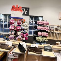 DSW Designer Shoe Warehouse