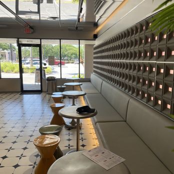 Mǒge Tee - Vista - Inside - Bubble Tea Near Me - Orlando, Florida Mǒge Tee - Vista - Inside - Bubble Tea Near Me - Orlando, Florida