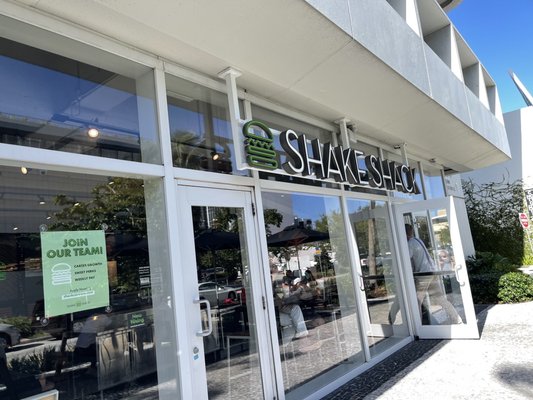 Shake Shack South Beach Miami by null