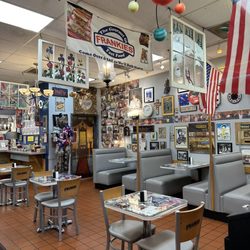 Frankie's Hot Dogs