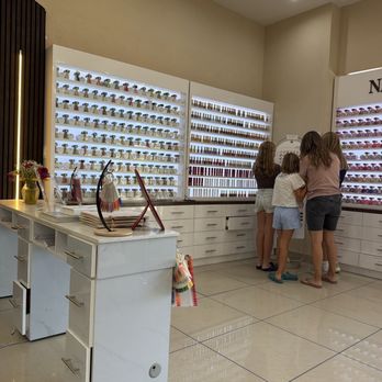 9091 Nails Lounge - Nail Salons Near Me - Queen Creek, Arizona