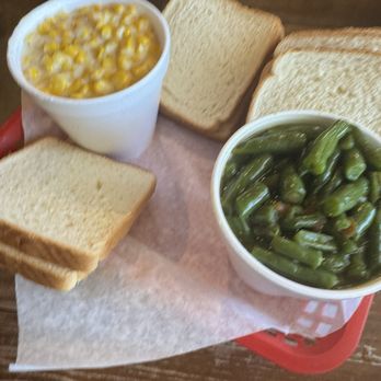 B&B Smokehouse - Just ok - Barbeque Near Me - San Antonio, Texas