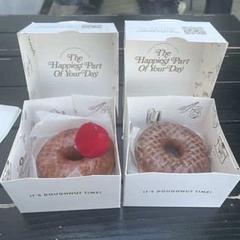 Sidecar Doughnuts & Coffee - Rose strawberry and vanilla glaze donut - Donuts Near Me - Pasadena, California
