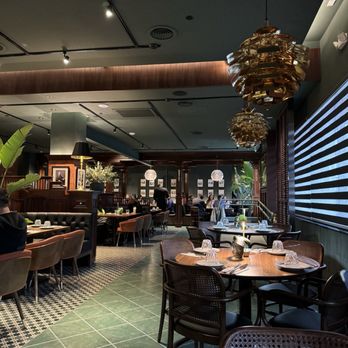 Star Leaf - Inside - Asian Fusion Near Me - Pasadena, California