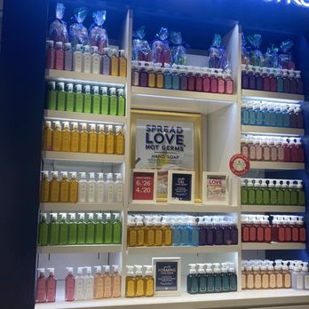 BATH & BODY WORKS - Updated January 2026 - 79 Photos & 12 Verified ...