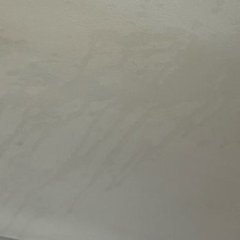 Hampton Inn Cleveland-Downtown - Stains on the wall - Hotels Near Me - Cleveland, Ohio Hampton Inn Cleveland-Downtown - Stains on the wall - Hotels Near Me - Cleveland, Ohio