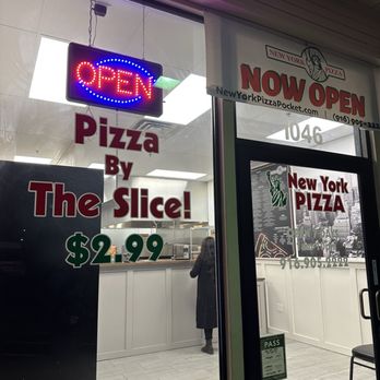 New York Pizza - Outside the store - Chicken Wings Near Me - Sacramento, California