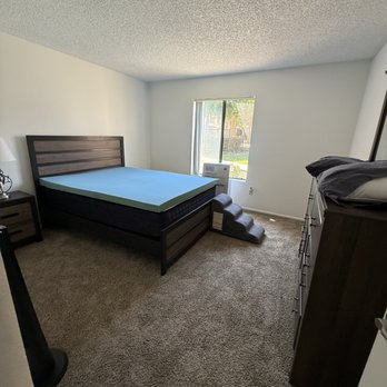 Kobe Moving - They completed the job. - Movers Near Me - Van Nuys, California Kobe Moving - They completed the job. - Movers Near Me - Van Nuys, California