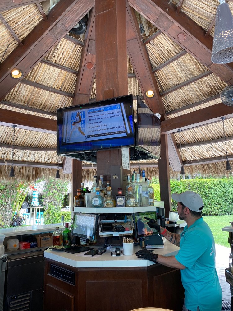 Tiki Bar & Beach Image