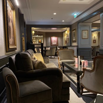 The Westin Paris - Vendôme - Parlor area at the Westin Place Vendome. - Hotels Near Me - Paris, 75 The Westin Paris - Vendôme - Parlor area at the Westin Place Vendome. - Hotels Near Me - Paris, 75