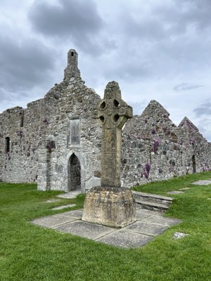 Clonmacnoise by null