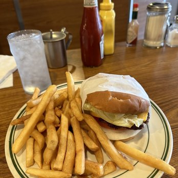 Pie 'n Burger - Hamburger combo. Menu price reads "$18.00" but they'll actually charge you $18.50 for it. - Burgers Near Me - Pasadena, California Pie 'n Burger - Hamburger combo. Menu price reads "$18.00" but they'll actually charge you $18.50 for it. - Burgers Near Me - Pasadena, California