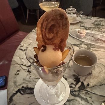 Oiji Mi - Peach parfait - Korean Near Me - New York, New York