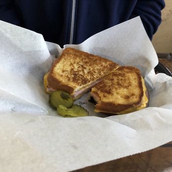 Alma Hotel - Grilled gam and cheese - Hotels Near Me - Alma, Wisconsin