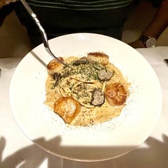 Ernie's Food & Spirits - Scallops and Pasta - Steakhouses Near Me - Manteca, California