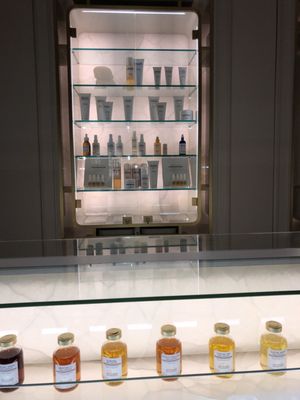 Ambassade Biologique Recherche Paris - Champs-Élysées by null