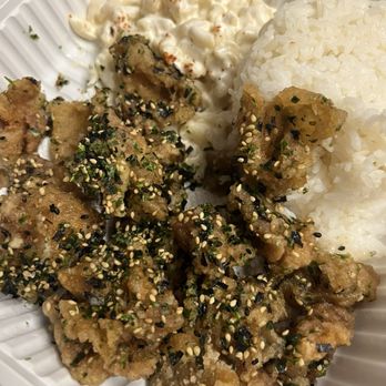 Oli's Kitchen - Garlic Chicken - Breakfast & Brunch Near Me - Honolulu, Hawaii