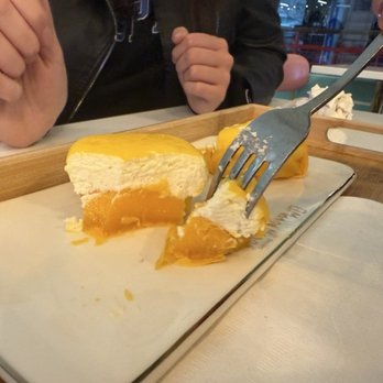 Mango Mango Dessert - S10 Mango Pancake (2pcs) 芒果班戟 - Desserts Near Me - Chicago, Illinois