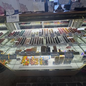 Zingerman's Bakehouse - Bakeries Near Me - Ann Arbor, Michigan