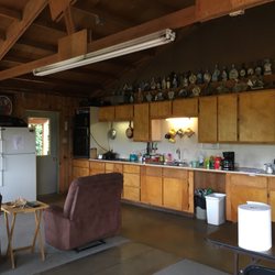 Elk River Campground - Kitchen and sitting area