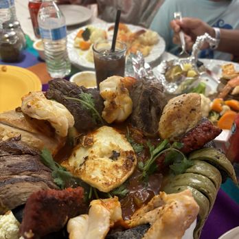 Regina Con Sabor A Mama - Molcajete - Seafood Near Me - Puerto Peñasco, SON