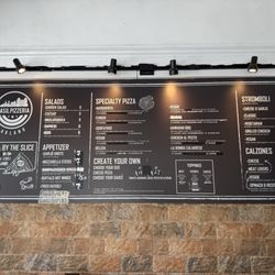 Basil Pizzeria - Inside
