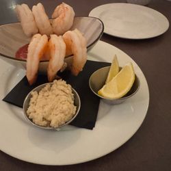 Three Owls - Shrimp cocktail