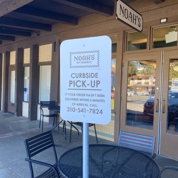 Noah's NY Bagels - "Curbside pickup" yet they don't actually have curbside pickup. - Bagels Near Me - Rolling Hills Estates, California