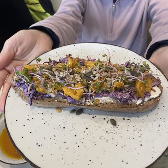 Mistral Café - Open-faced chicken sandwich - Cafes Near Me - Prague, Puerto Rico Mistral Café - Open-faced chicken sandwich - Cafes Near Me - Prague, Puerto Rico