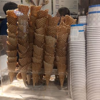 Gelato Paradiso - Ice Cream & Frozen Yogurt Near Me - Laguna Beach, California