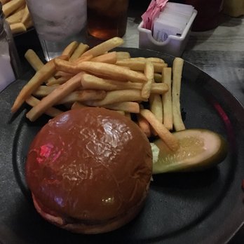 Tracks - Burgers Near Me - Cary, Illinois