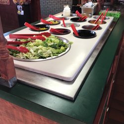 Simple Simon's Pizza - Salad Bar, very clean and fresh!