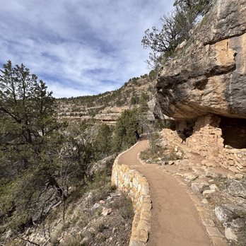 Walnut Canyon National Monument - Where these indigenous peoples lived - Landmarks & Historical Buildings Near Me - Flagstaff, Arizona