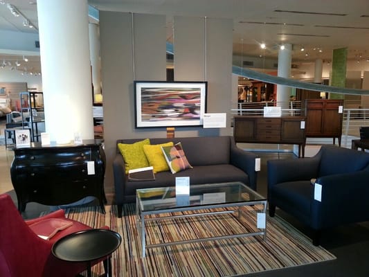 Crate & Barrel by null