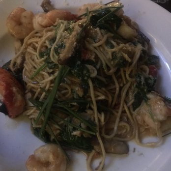 Yard House - Lobster noodles - New American Near Me - Orlando, Florida