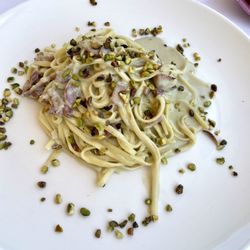 Il Pinnacolo - Tagliolini with pistachio cream and pancetta