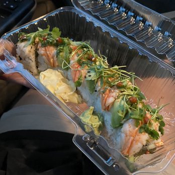 Leo’s kitchen - Chula Vista Sushi Roll - Sushi Bars Near Me - Chula Vista, California