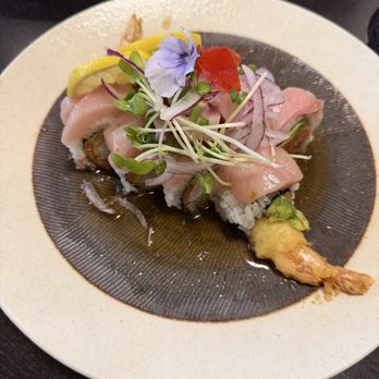 Kaiyu Sushi - Citrus roll - Japanese Near Me - Los Angeles, California