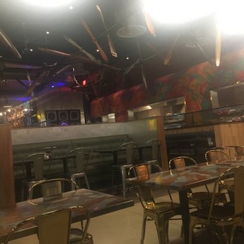 Mellow Mushroom Chantilly - Pizza Near Me - Chantilly, Virginia
