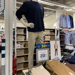 Old Navy Outlet - What a distinguished-looking gentleman.