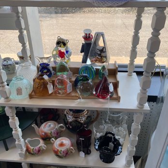 Nana D's Attic - Glassware and China - Antiques Near Me - Portage, Michigan Nana D's Attic - Glassware and China - Antiques Near Me - Portage, Michigan