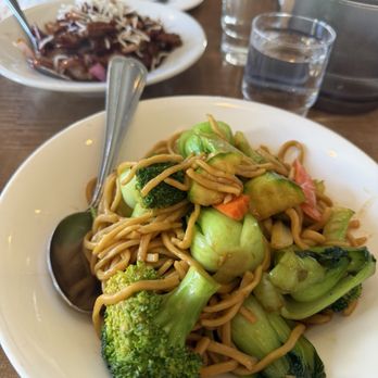606 - Signature Chow Mein - Mixed Vegetables - Hong Kong Style Cafe Near Me - San Francisco, California 606 - Signature Chow Mein - Mixed Vegetables - Hong Kong Style Cafe Near Me - San Francisco, California