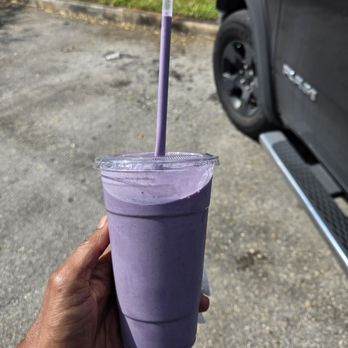 Smoothie Bar - Pb with added protein and switched the banana for blueberry... ... amazing! - Juice Bars & Smoothies Near Me - Miramar, Florida Smoothie Bar - Pb with added protein and switched the banana for blueberry... ... amazing! - Juice Bars & Smoothies Near Me - Miramar, Florida