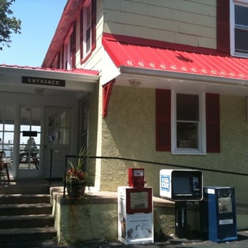 Cross Keys Diner - Outside. Looks like an old house. - Diners Near Me - Doylestown, Pennsylvania