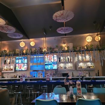 Sushi32 - Beautiful bar - Sushi Bars Near Me - Phoenix, Arizona
