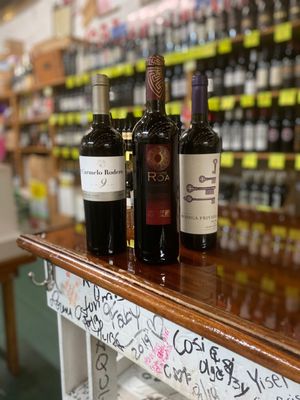 Happy Wine Calle Ocho by null